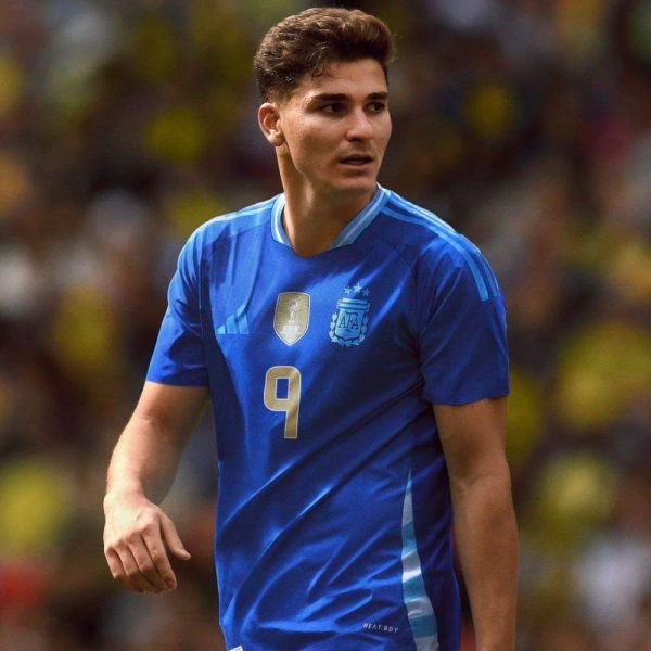 ARGENTINA 2024/25 (2DA EQUIPACIÓN) VERSIÓN JUGADOR