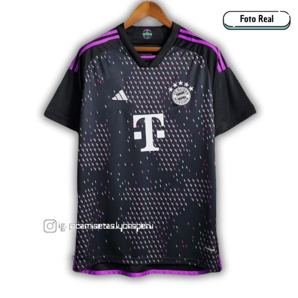 FC BAYERN MUNICH 2023/24 (2DA EQUIPACIÓN) VERSIÓN FAN