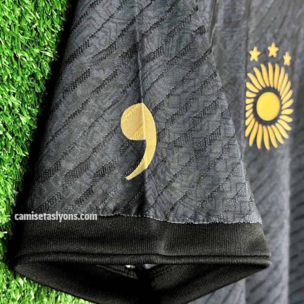 CAMISETA ARGENTINA MESSI GOAT EDITION – VERSIÓN JUGADOR