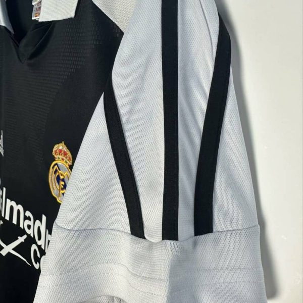 CAMISETA REAL MADRID 2001/02 (2DA EQUIPACIÓN)