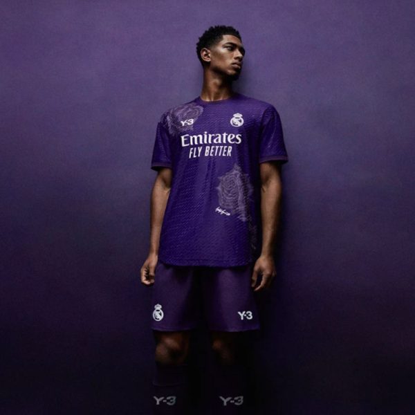CAMISETA REAL MADRID 2023/24 (4TA EQUIPACIÓN) VERSIÓN JUGADOR