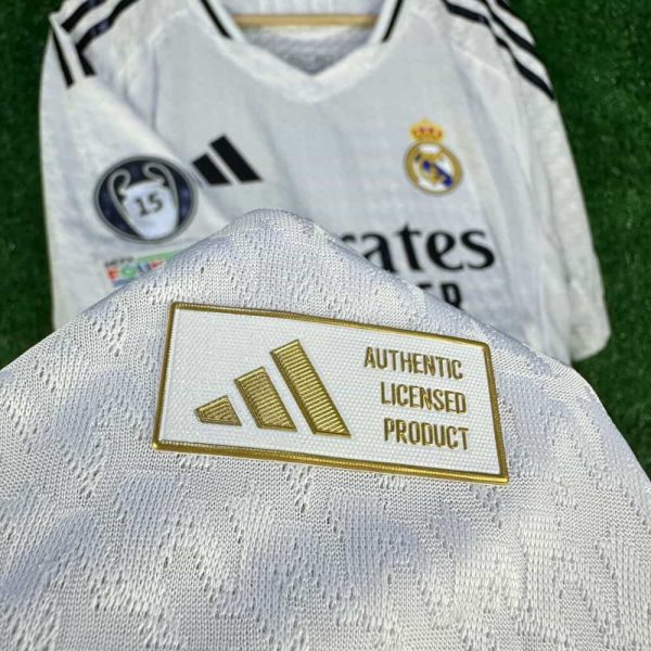 CAMISETA REAL MADRID 2024/25 (1ERA EQUIPACIÓN) VERSIÓN JUGADOR
